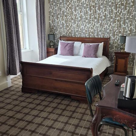 Commercial Hotel 阿尔内斯 外观 照片
