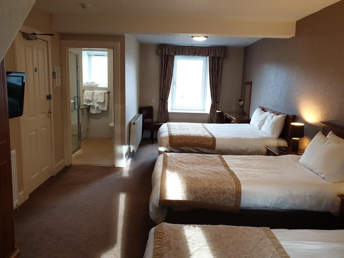 Commercial Hotel 阿尔内斯 外观 照片